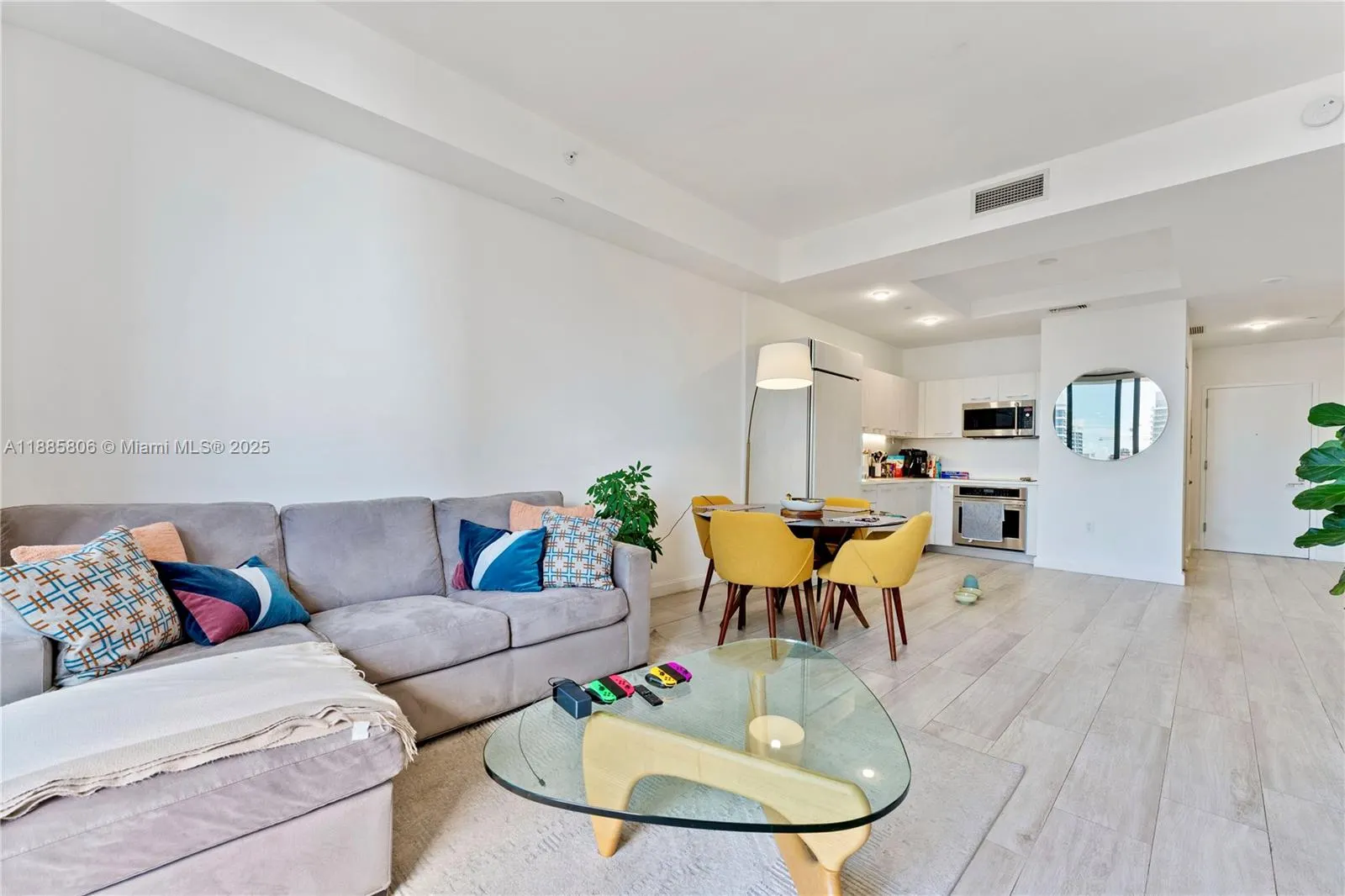 45 SW 9th St, #4205