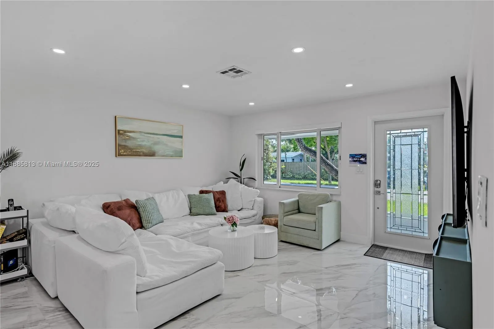 1730 NE 9th Ave