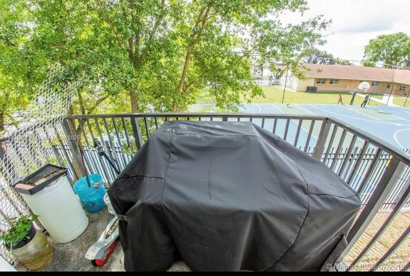5333 NW 18th St, #3A