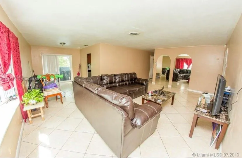5333 NW 18th St, #3A