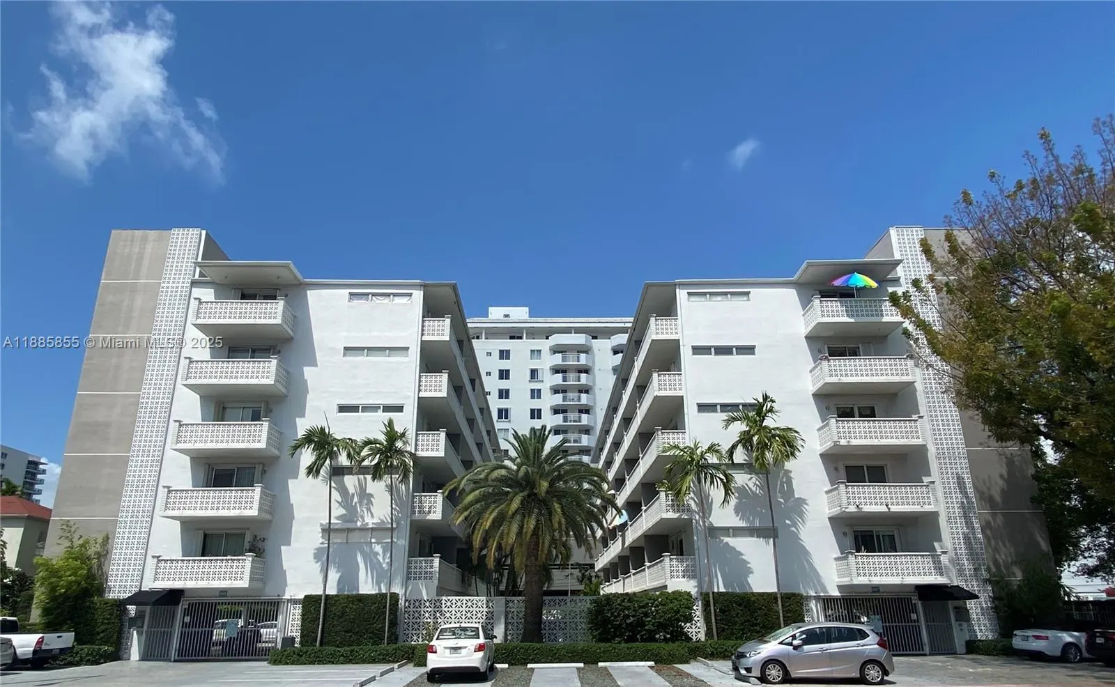 1620 West Ave, #204