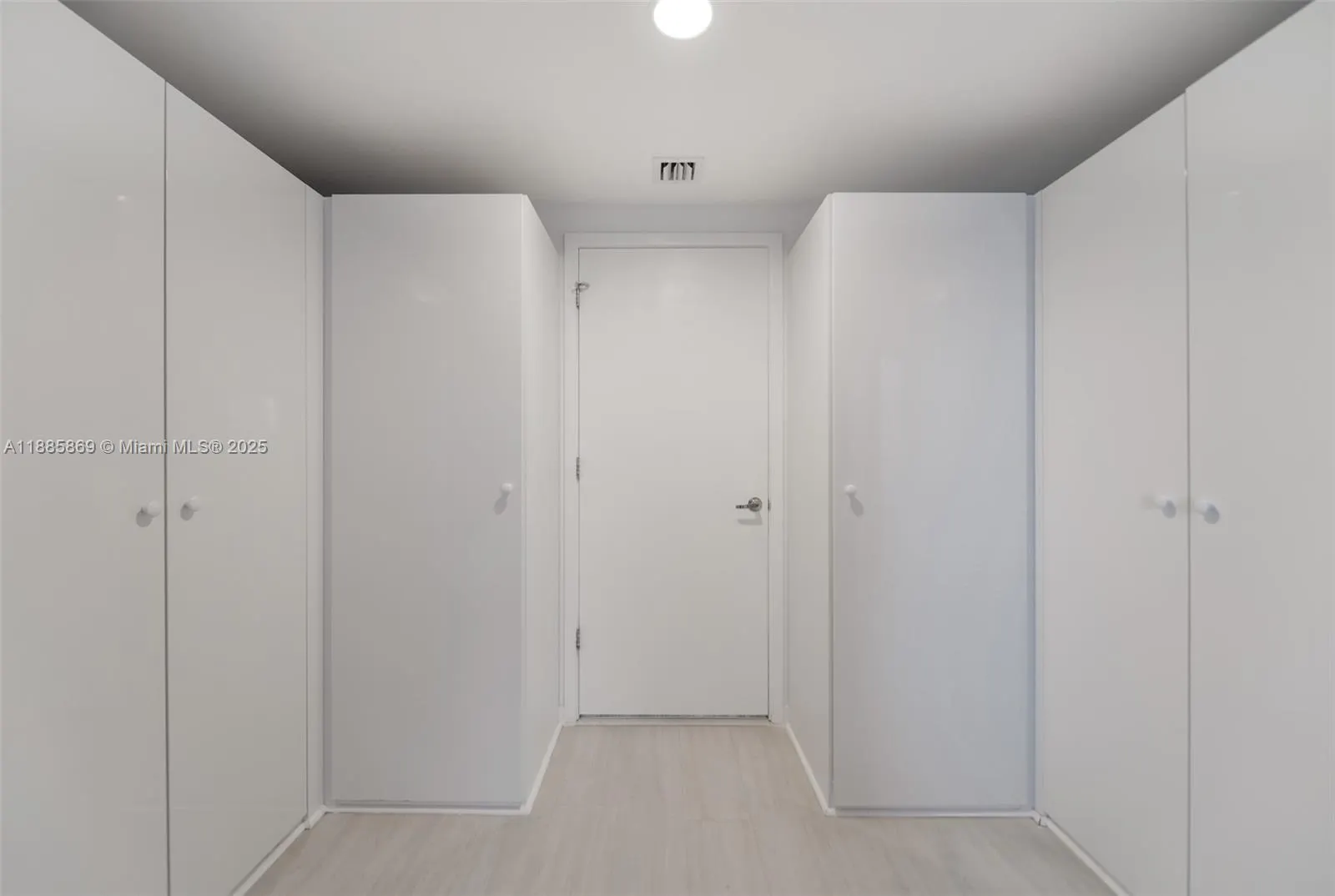 1010 Brickell Ave, #3608
