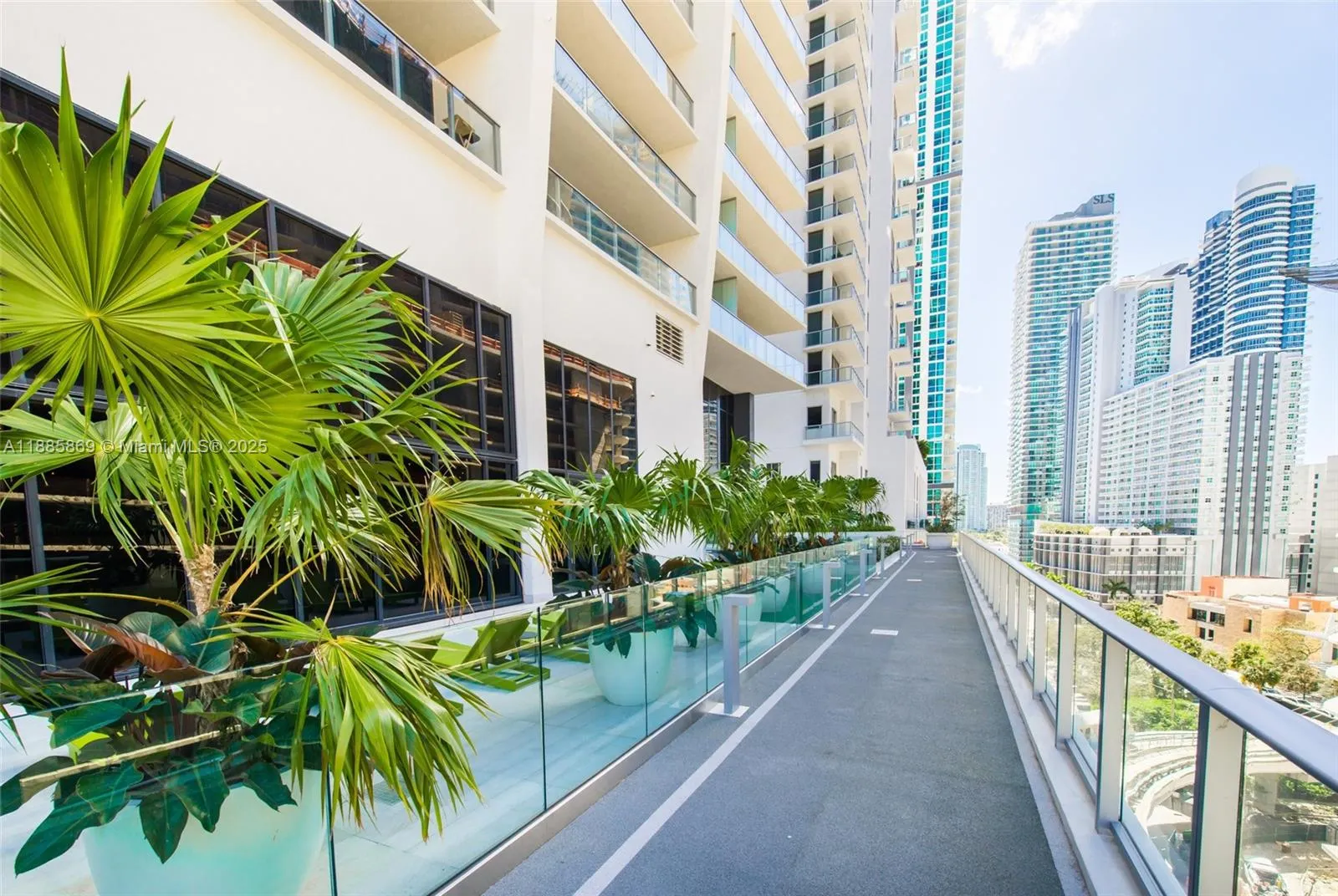1010 Brickell Ave, #3608