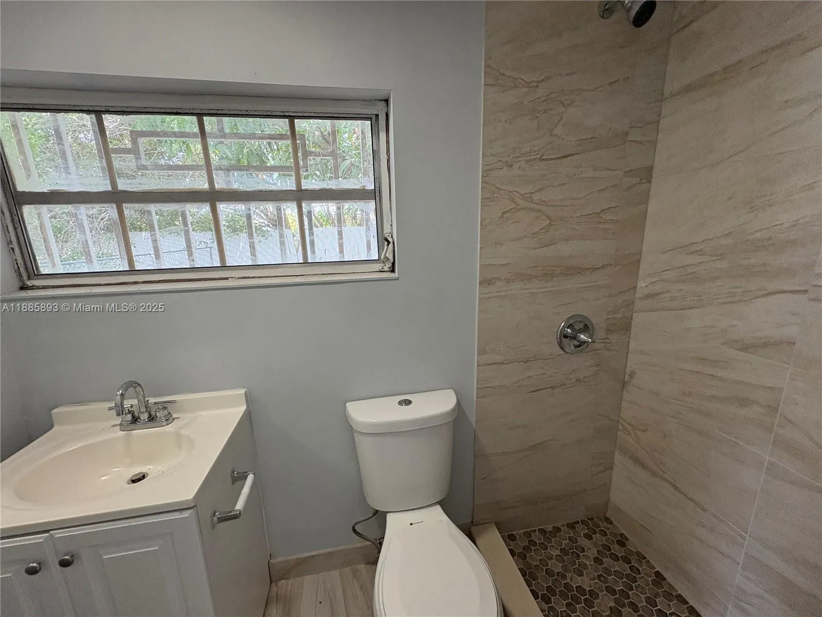 165 NW 192nd St