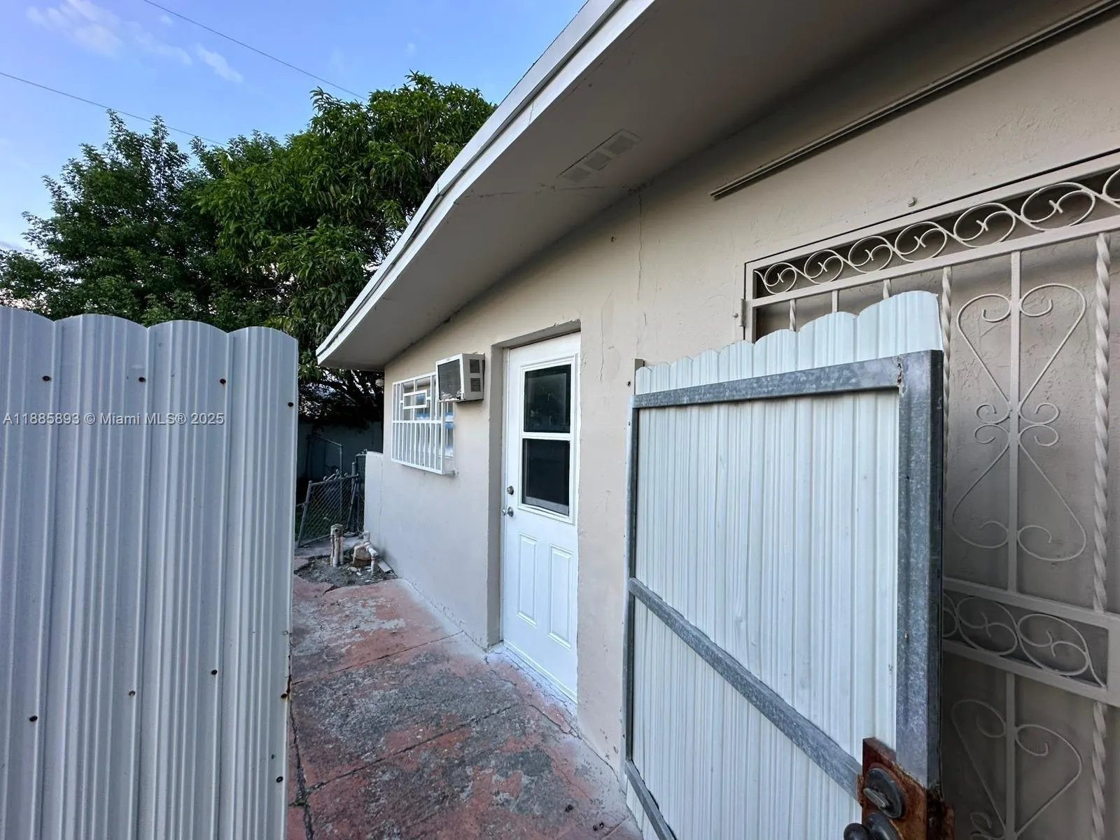 165 NW 192nd St