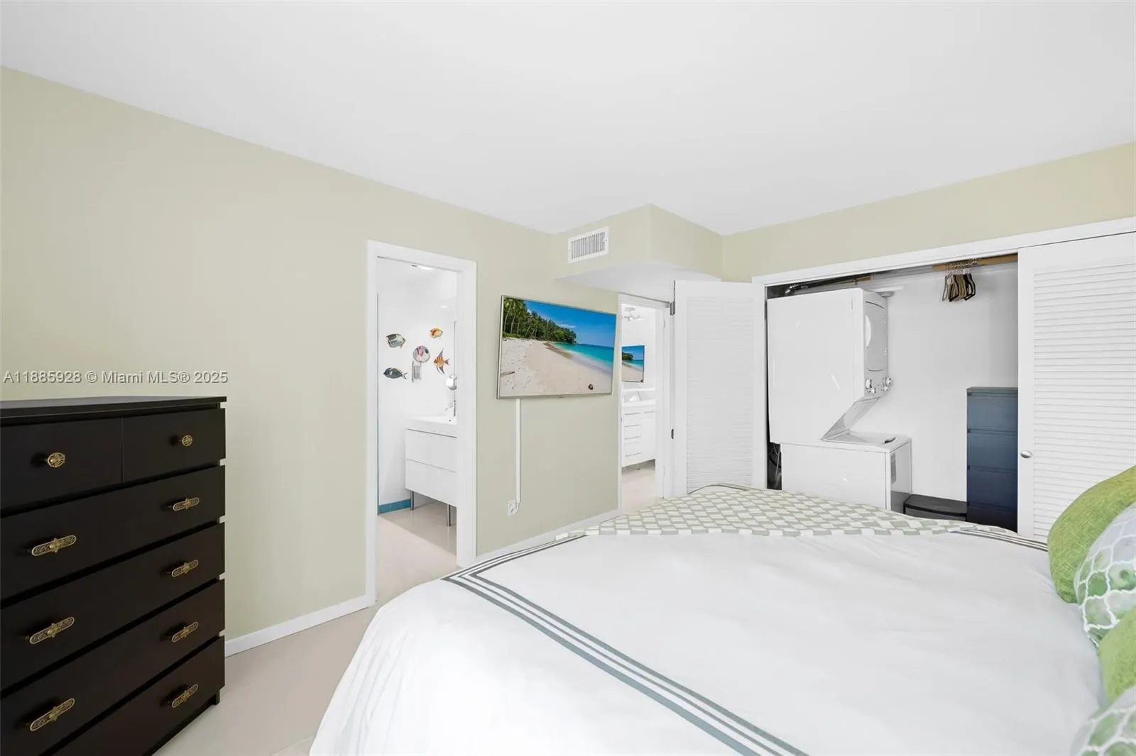 3073 Harbour Drive, #15