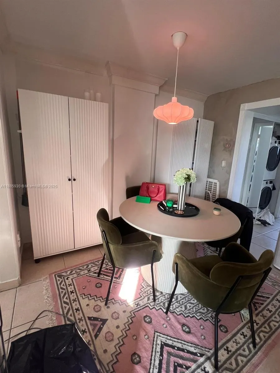 360 Meridian Ave, #4C