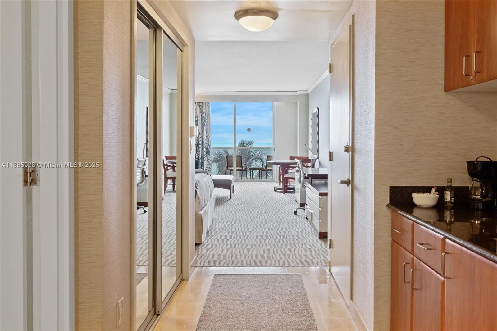 18001 Collins Ave, #511