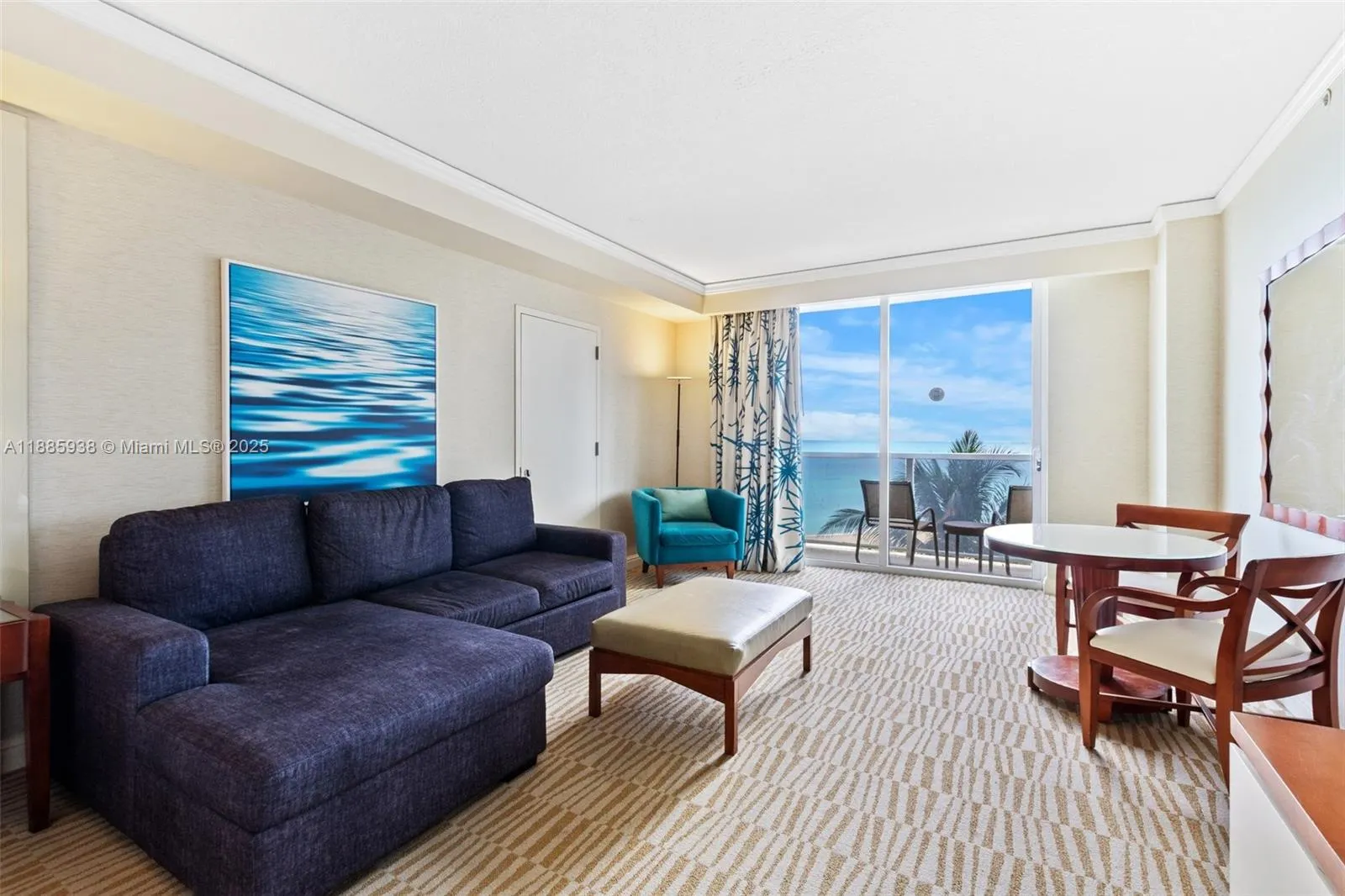 18001 Collins Ave, #511