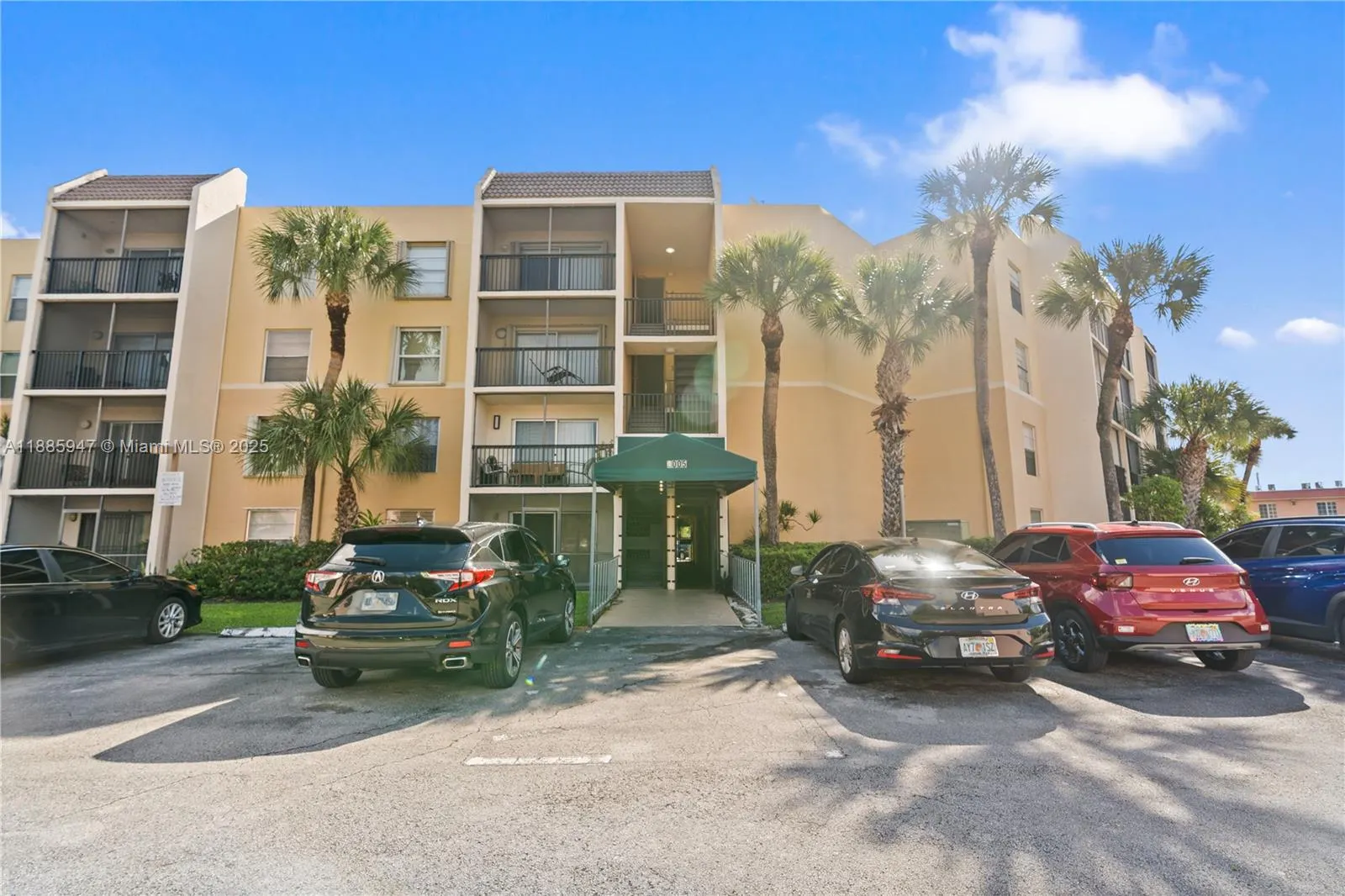 8005 Lake Dr, #302