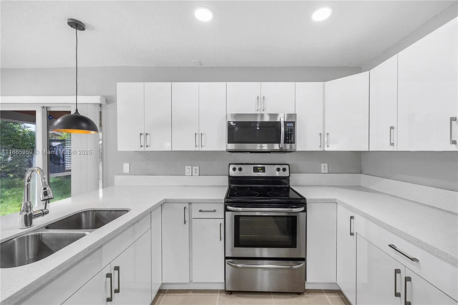 8250 NW 46th St