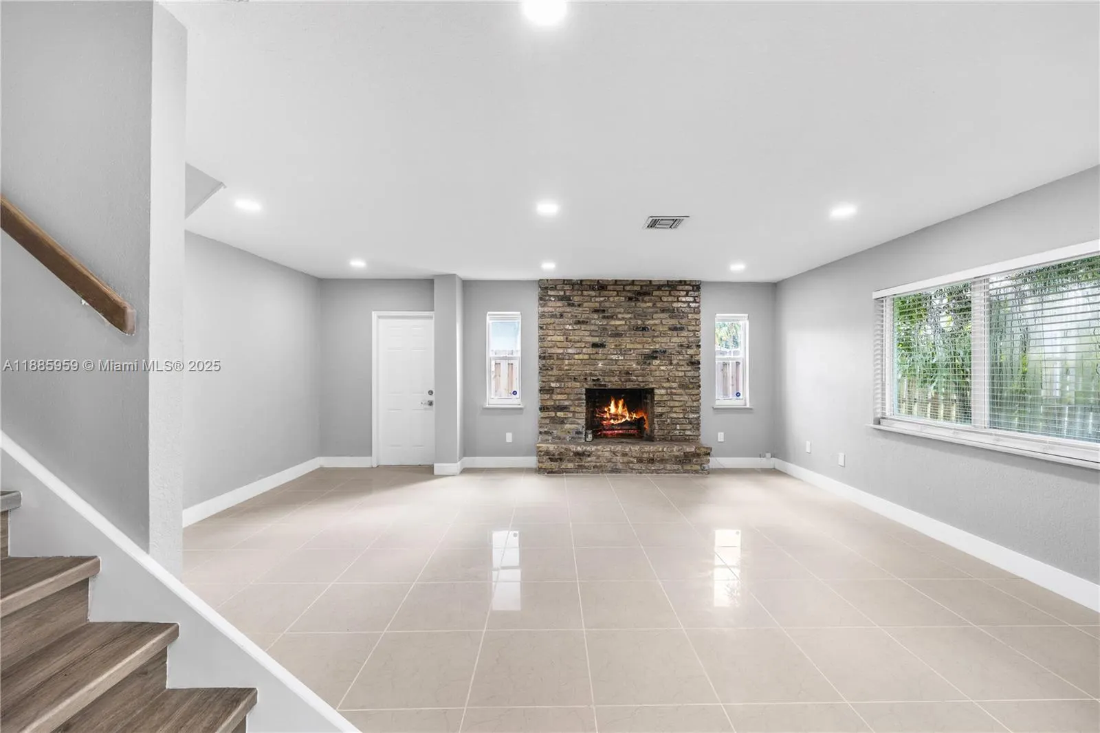 8250 NW 46th St