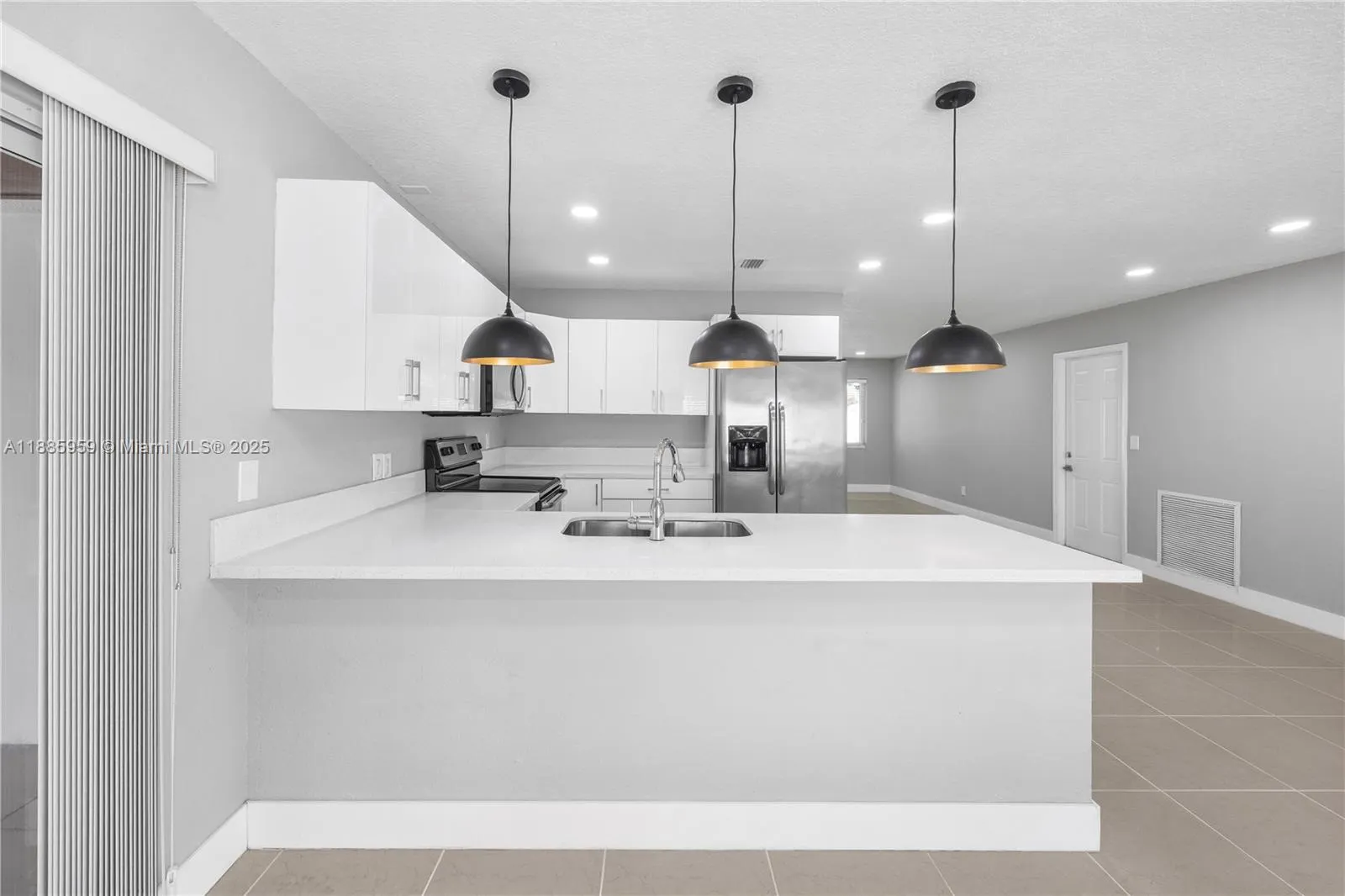 8250 NW 46th St