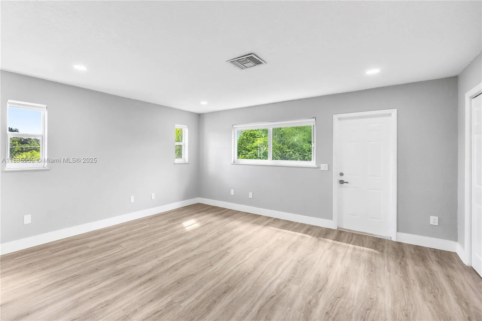 8250 NW 46th St