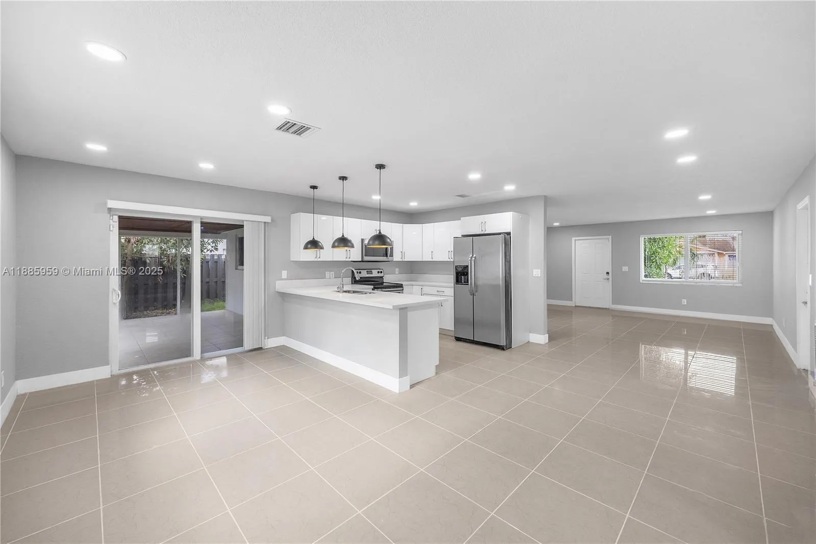 8250 NW 46th St