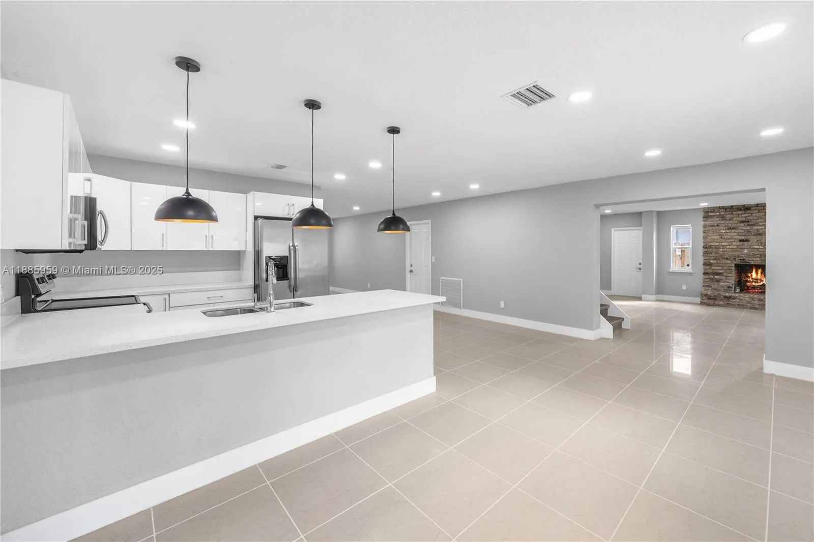 8250 NW 46th St