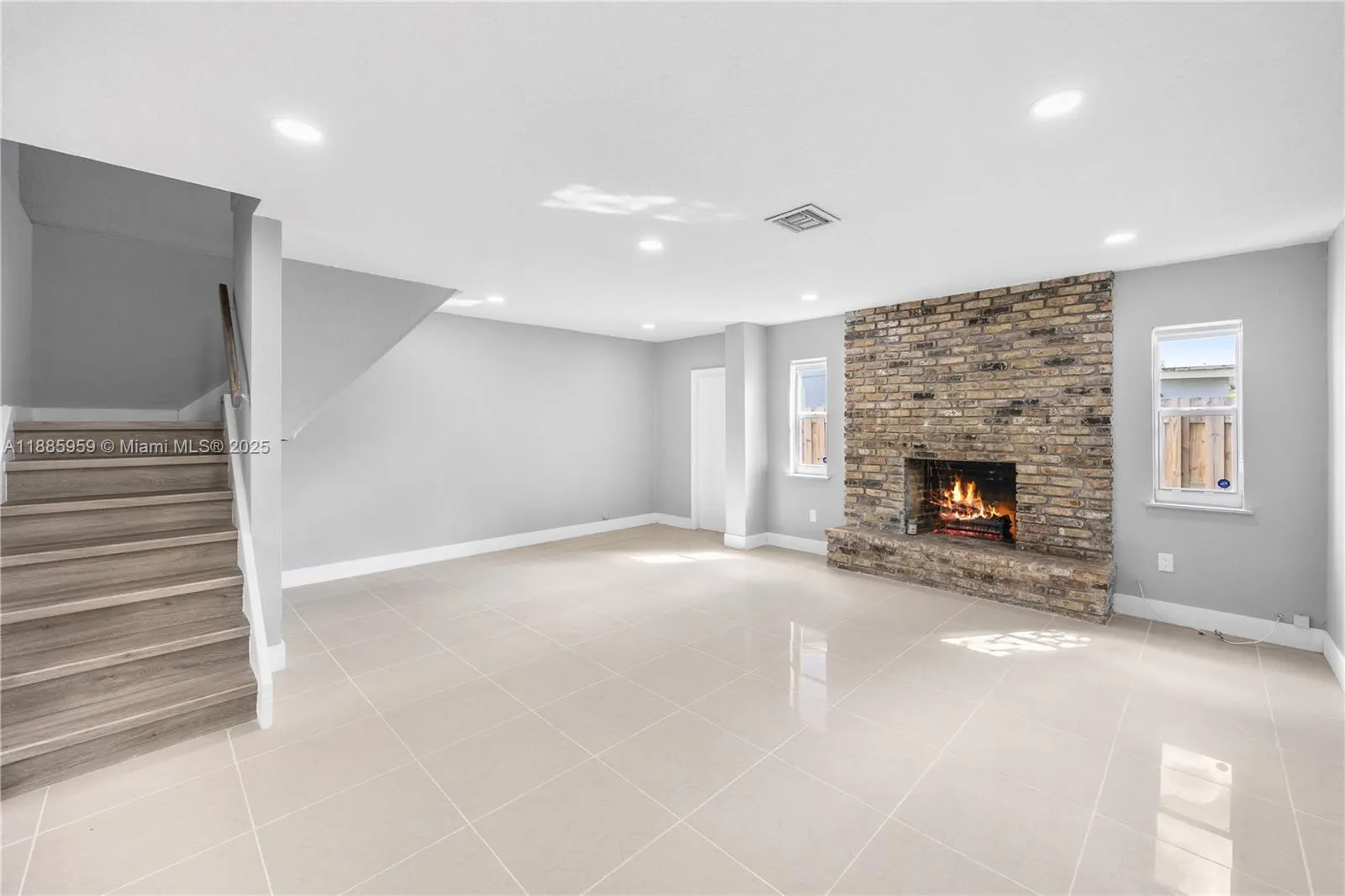 8250 NW 46th St