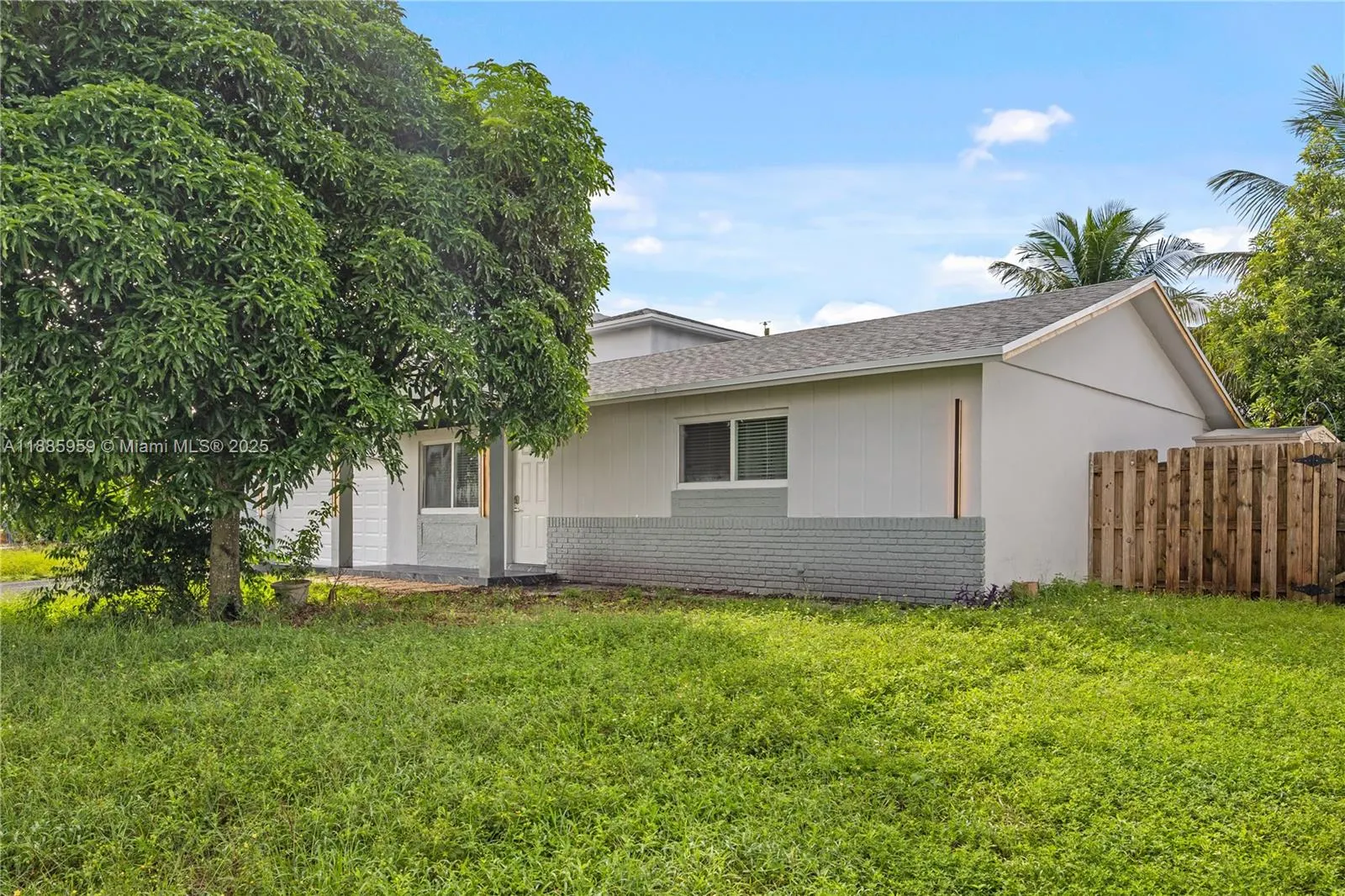 8250 NW 46th St