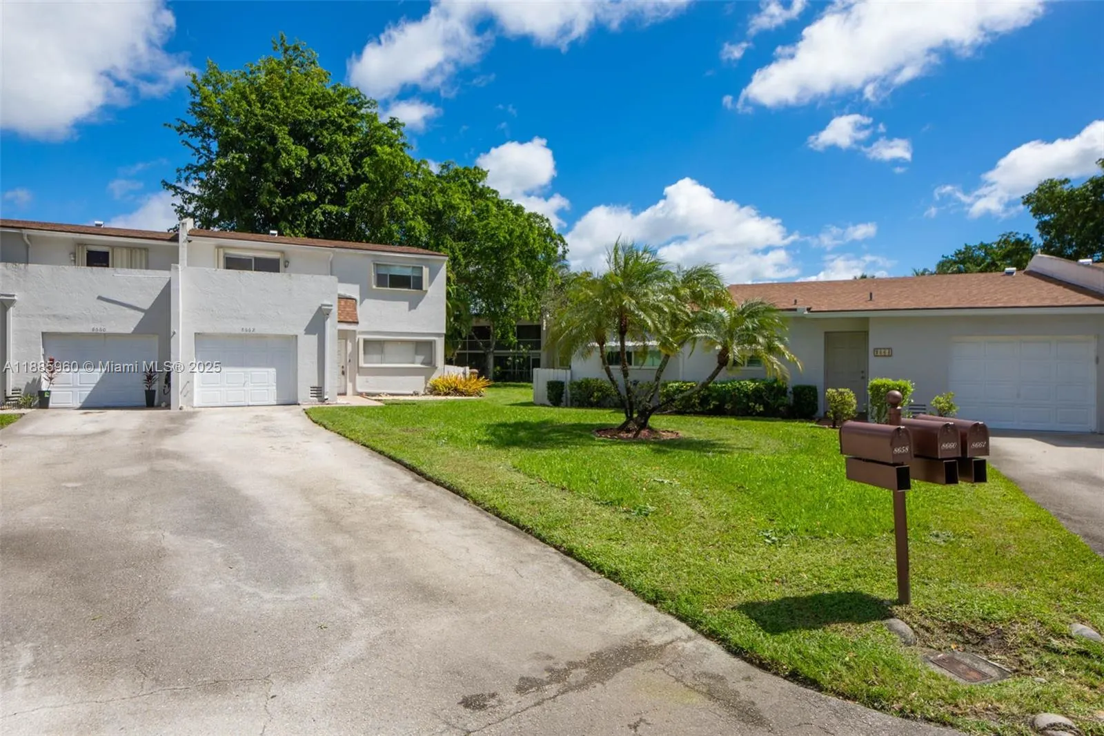 8662 Bridle Path Ct, #115A
