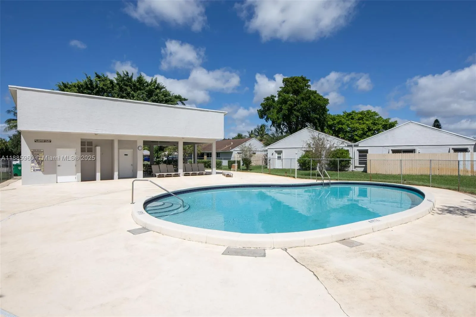 8662 Bridle Path Ct, #115A