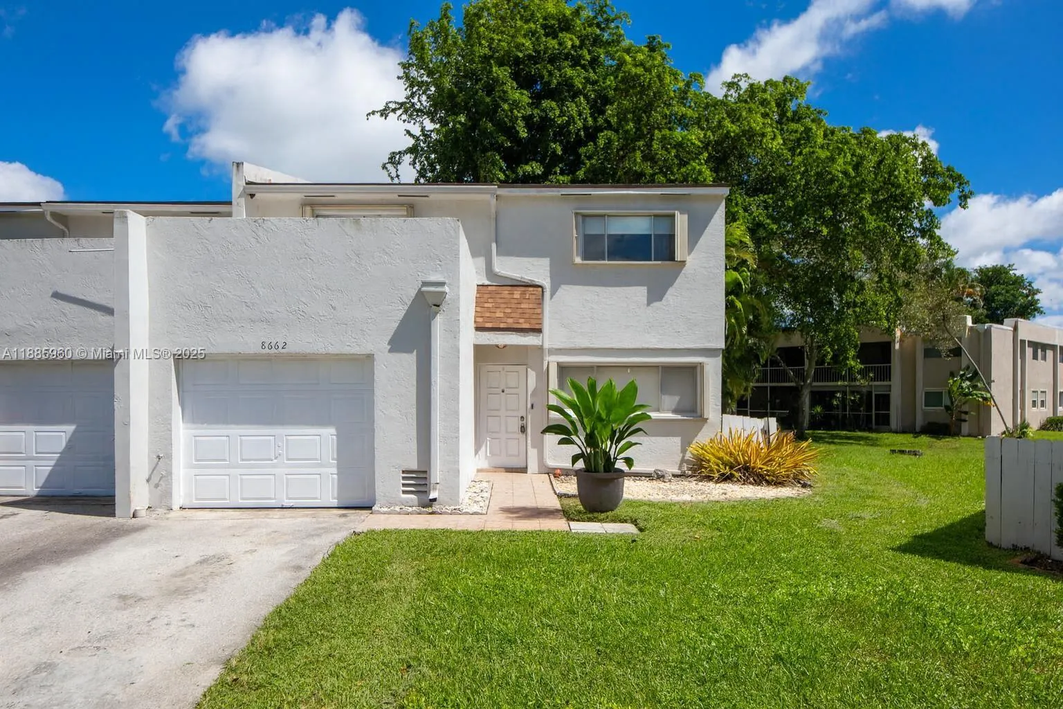 8662 Bridle Path Ct, #115A