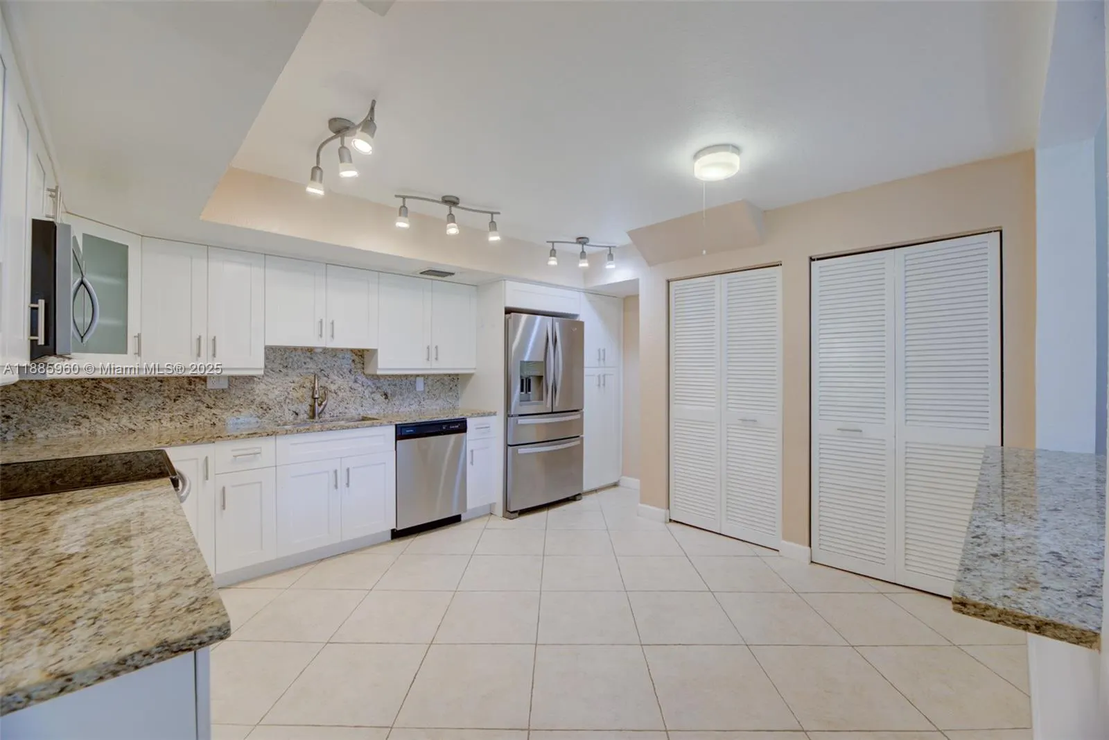 8662 Bridle Path Ct, #115A