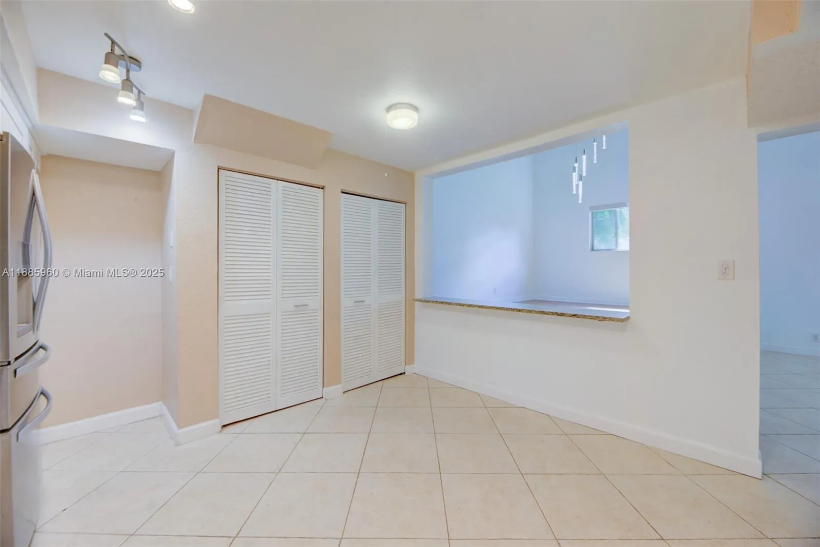 8662 Bridle Path Ct, #115A