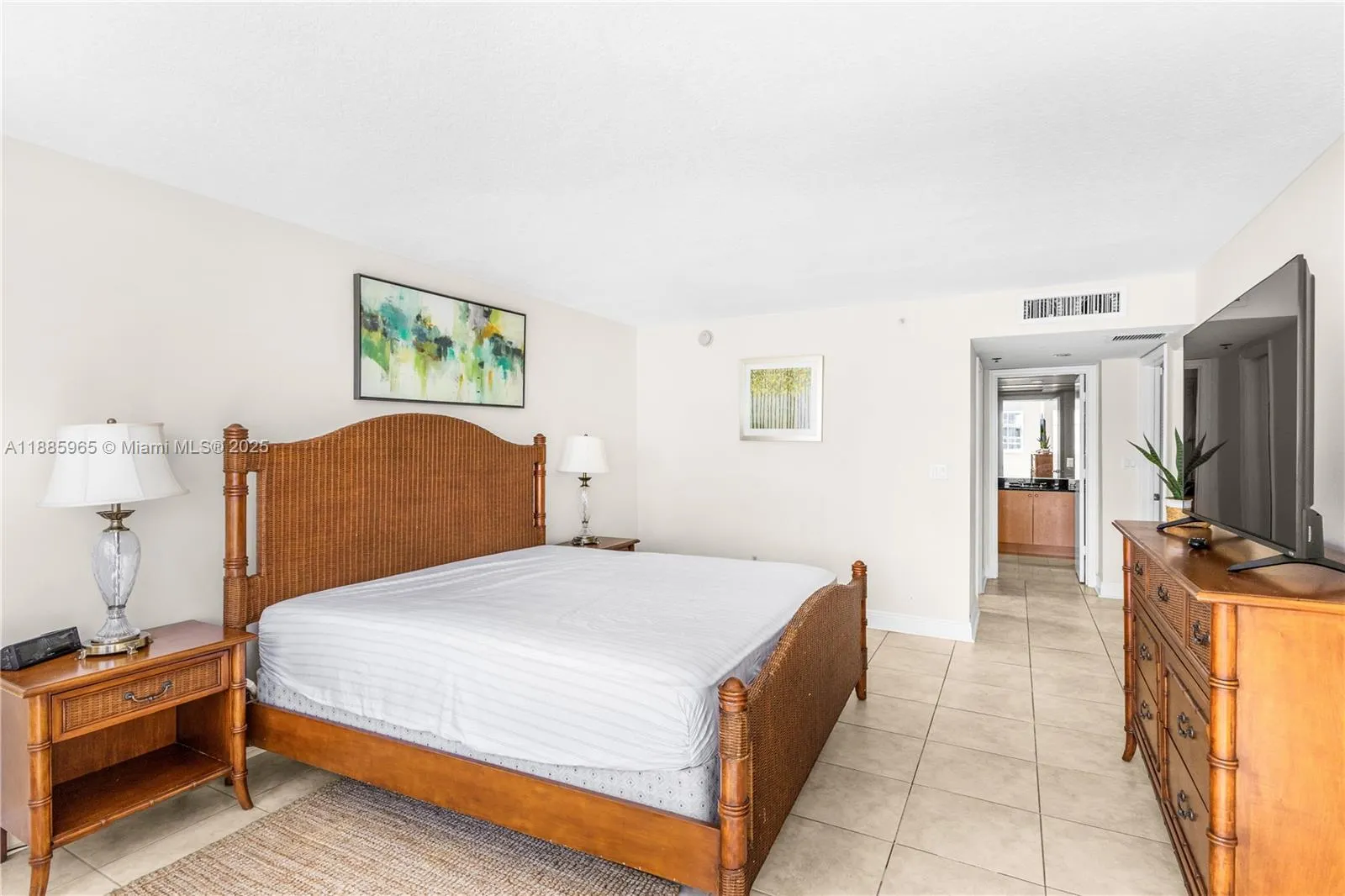 6917 Collins Ave, #1505