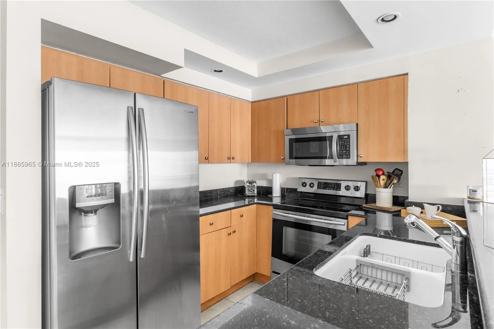 6917 Collins Ave, #1505
