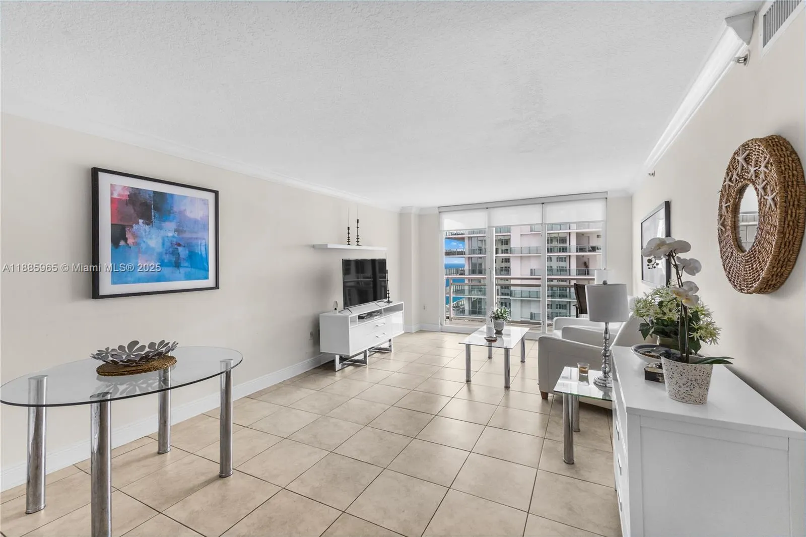 6917 Collins Ave, #1505