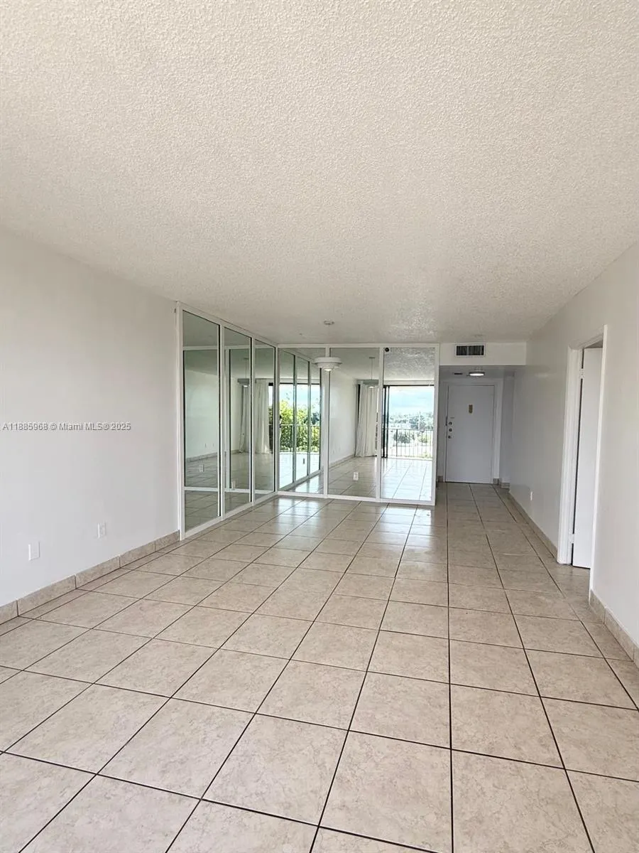 1470 NE 123rd St, #A512