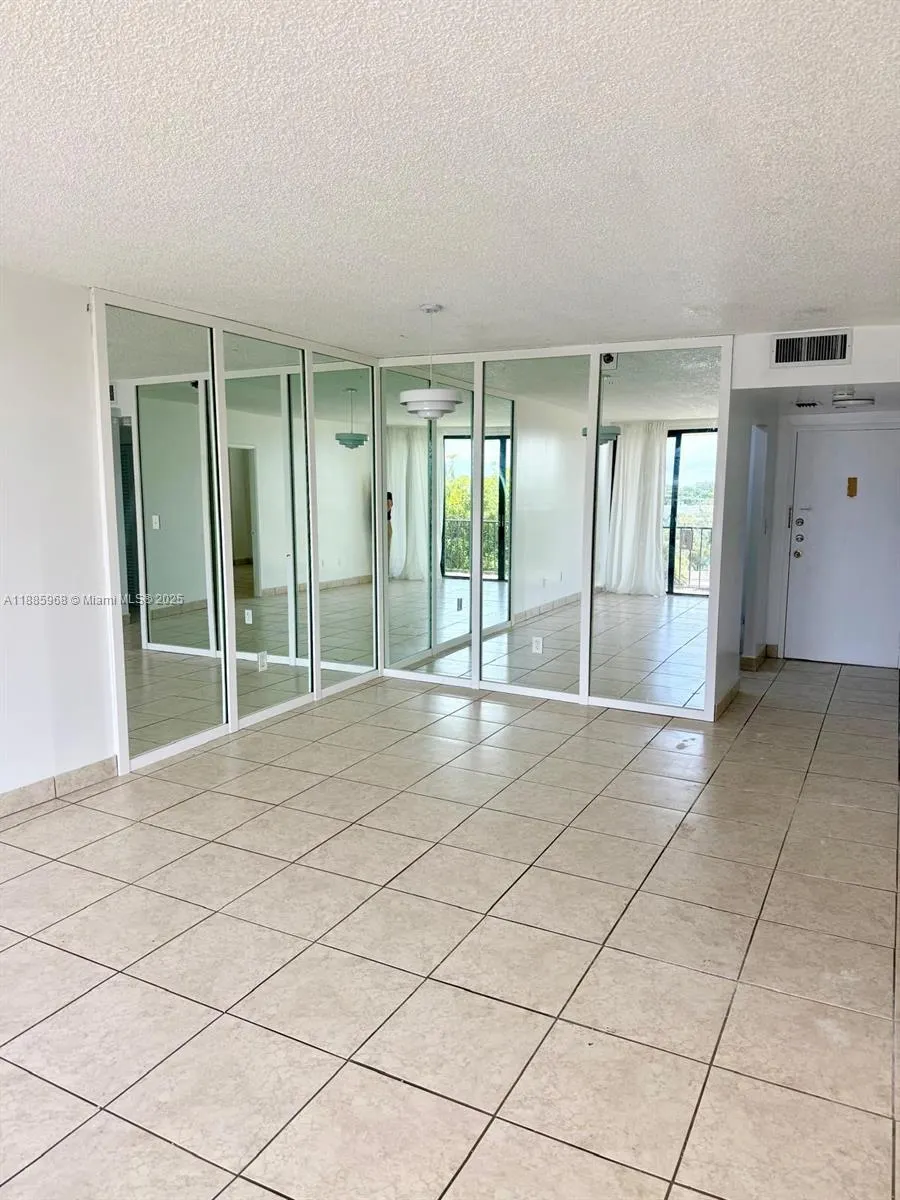 1470 NE 123rd St, #A512