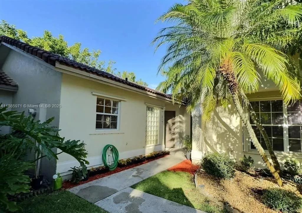 317 NW 109th Ave