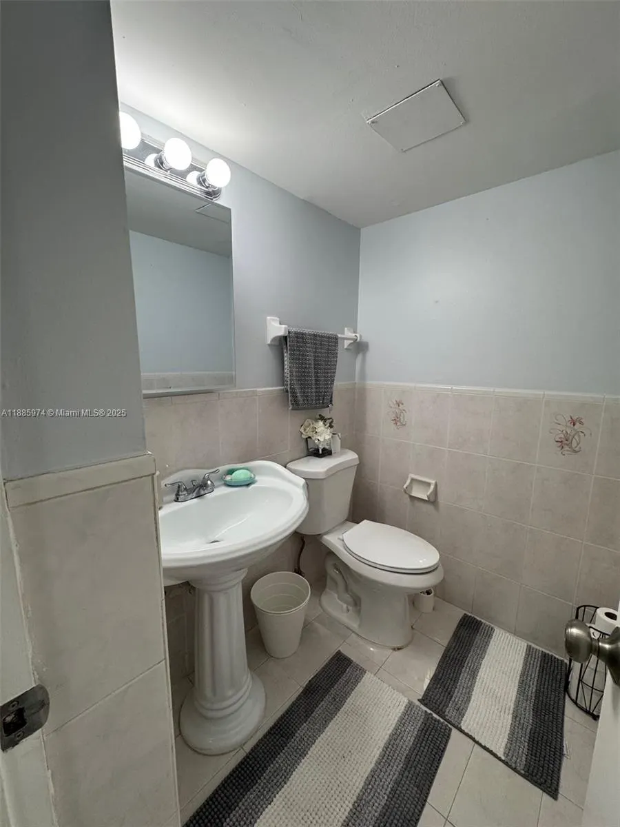 2410 SW 122nd Ct, #1