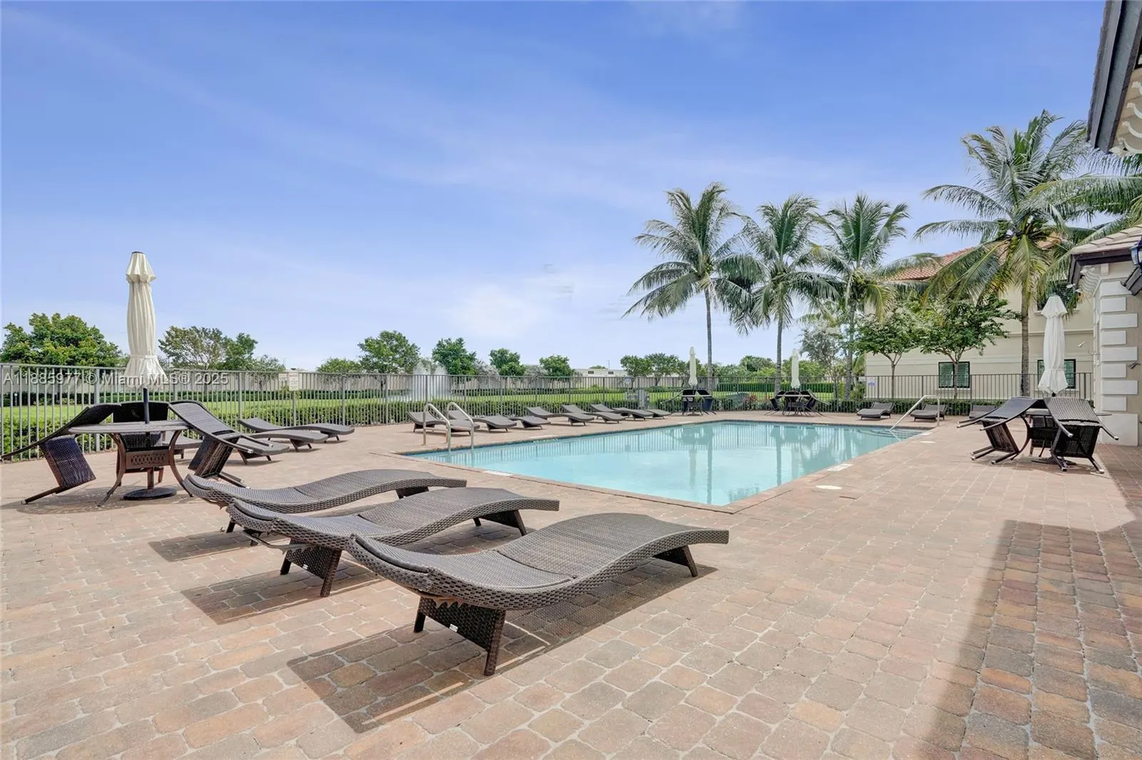 4204 N Dixie Hwy, #1