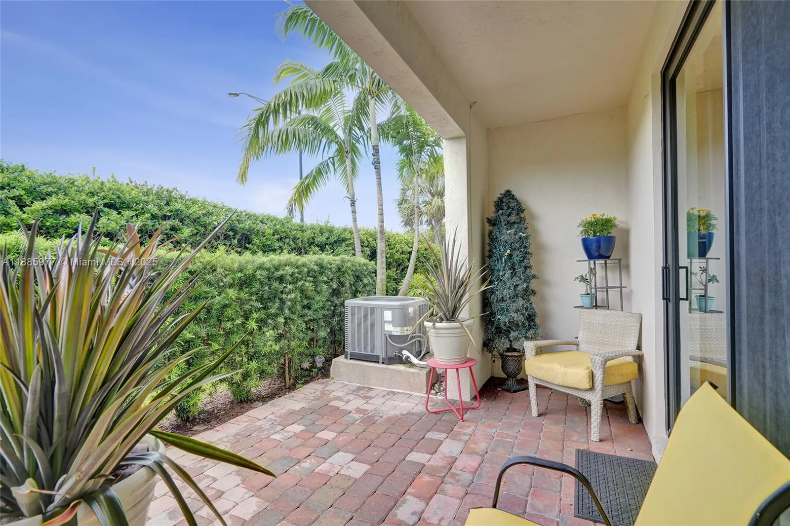 4204 N Dixie Hwy, #1