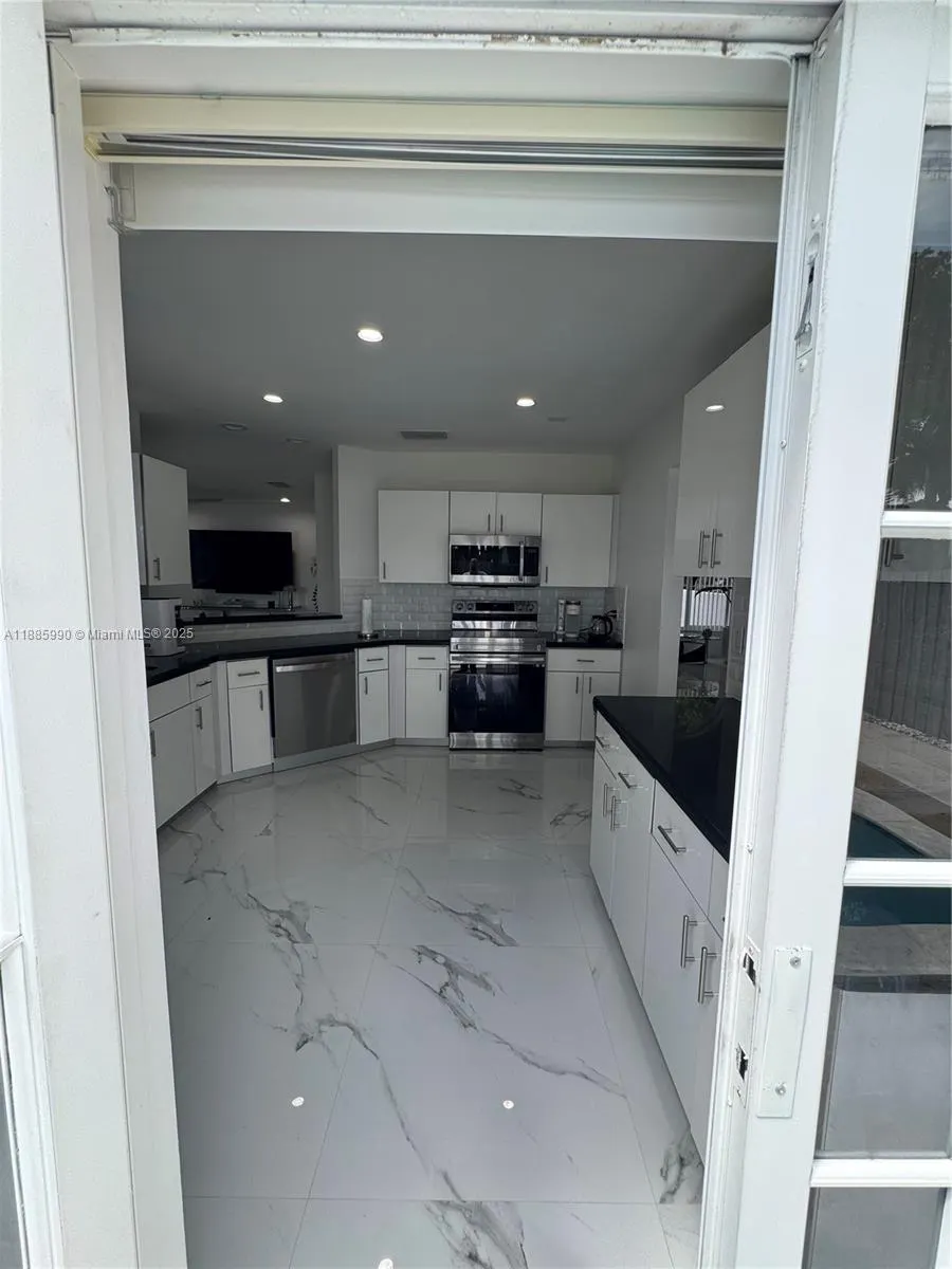 11111 SW 147th Ct