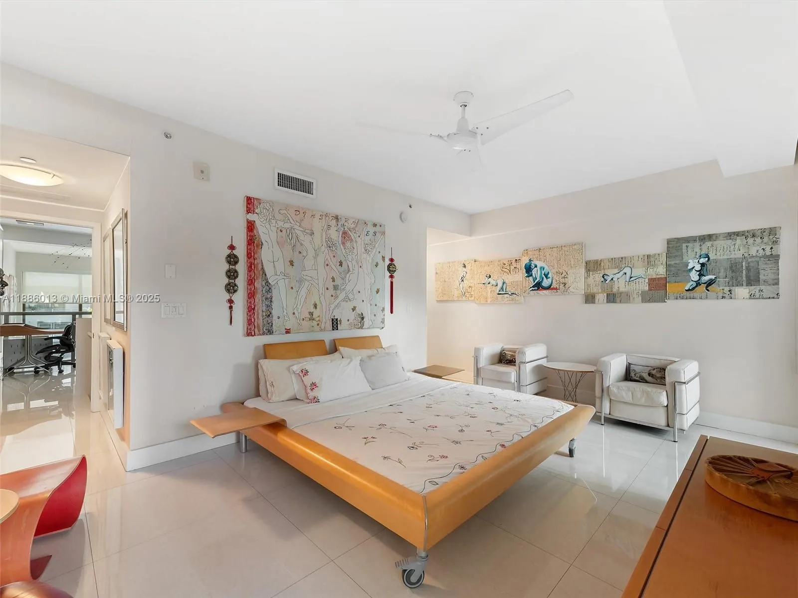 6000 Collins Ave, #132