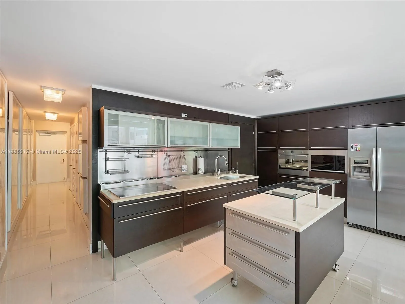 6000 Collins Ave, #132