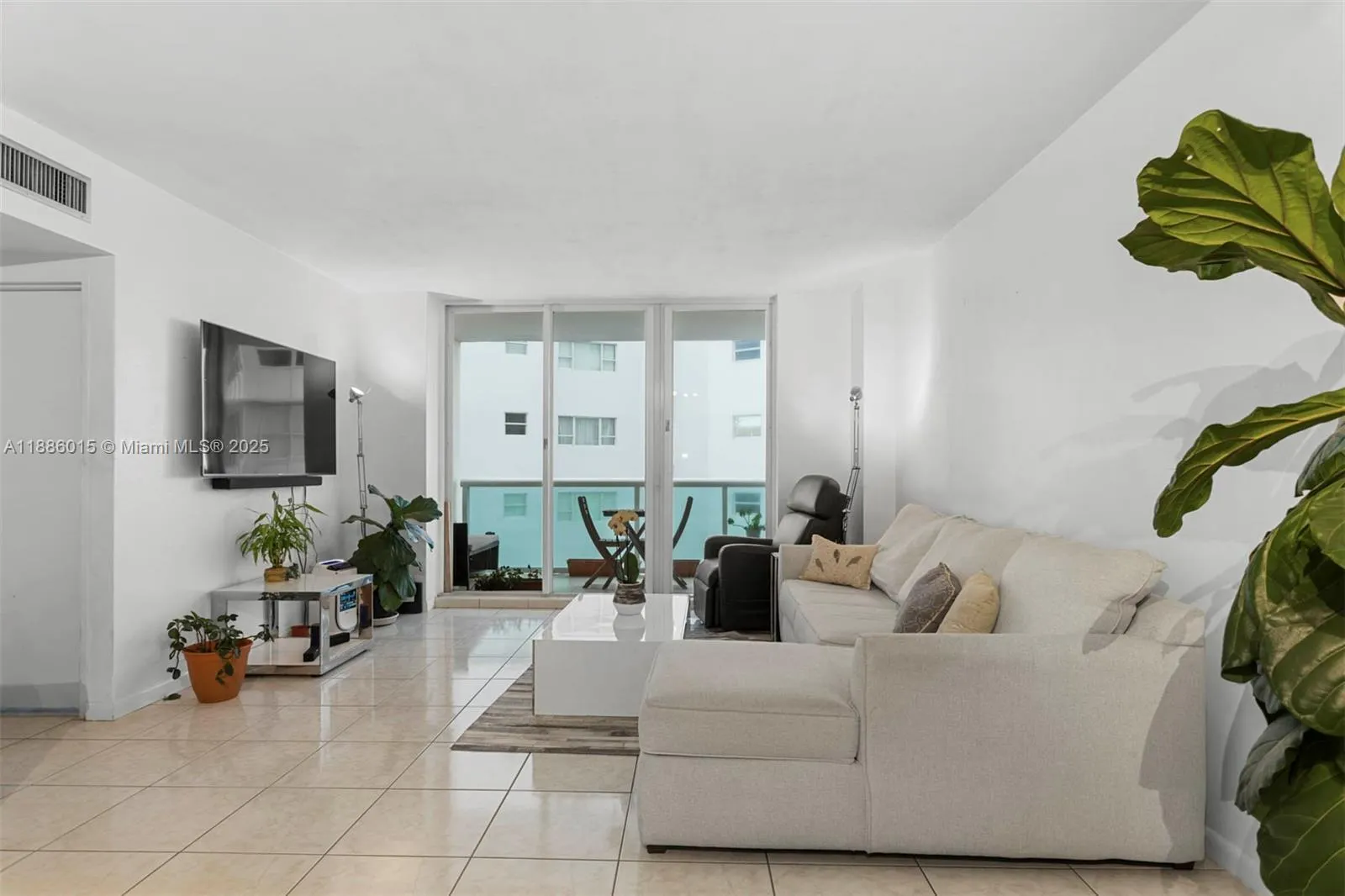 5001 Collins Ave, #5E