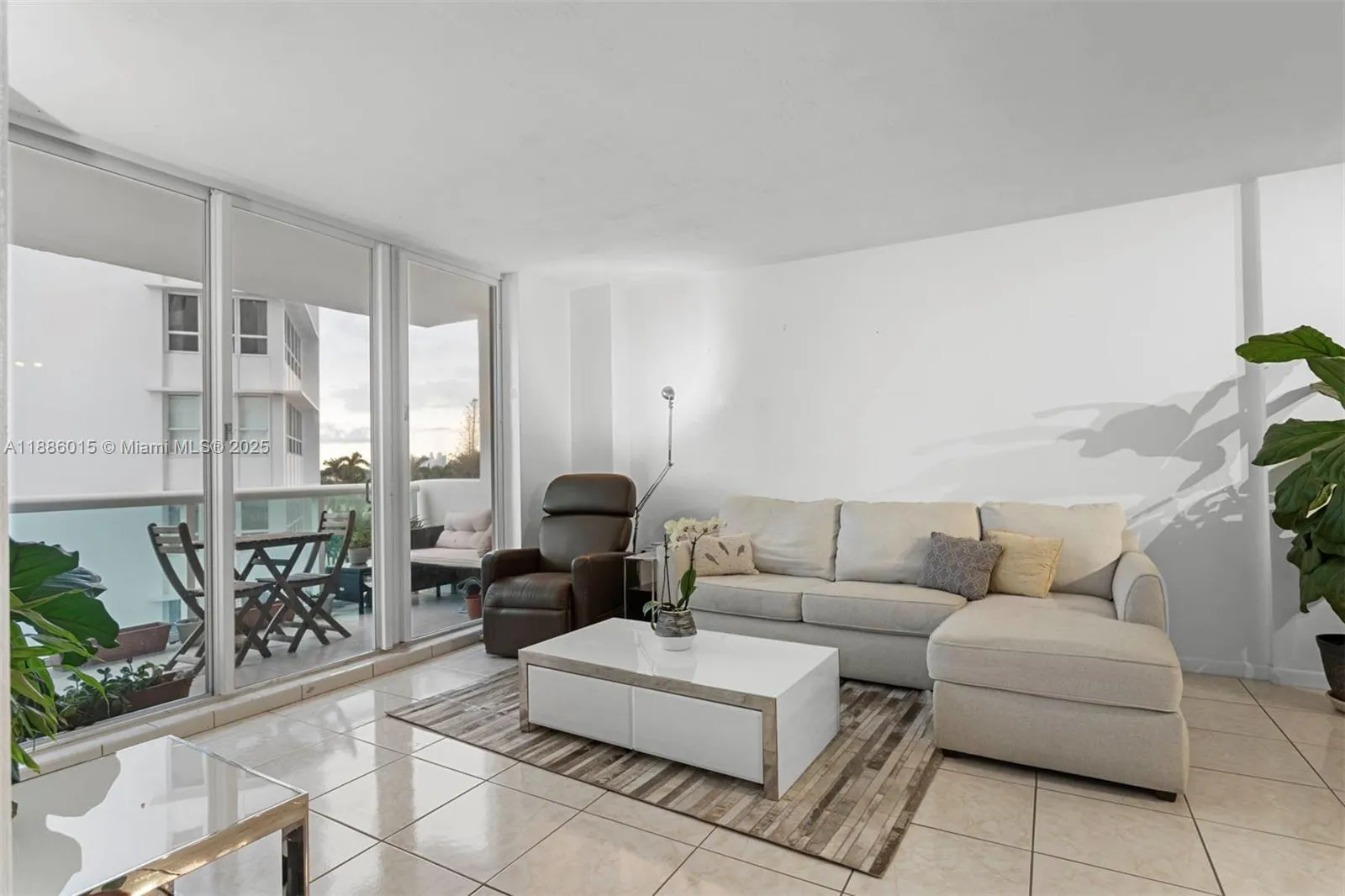 5001 Collins Ave, #5E
