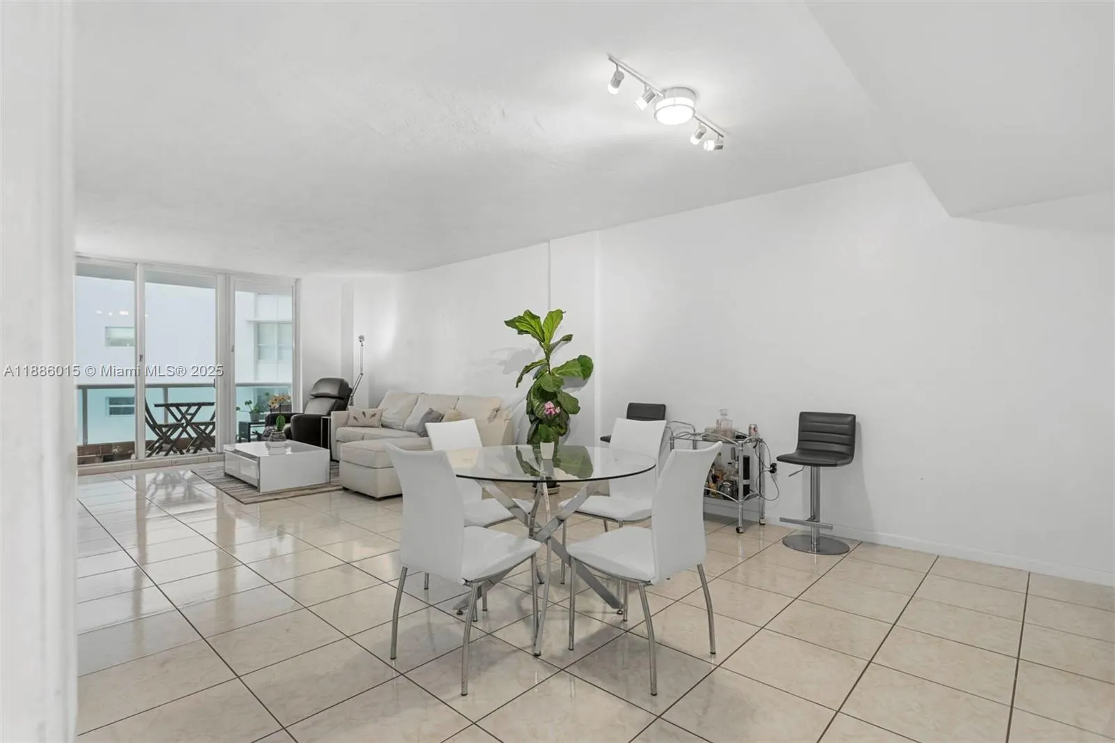 5001 Collins Ave, #5E
