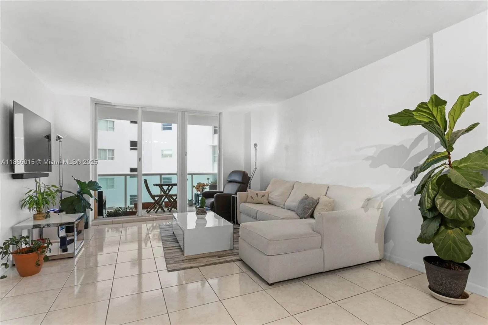 5001 Collins Ave, #5E