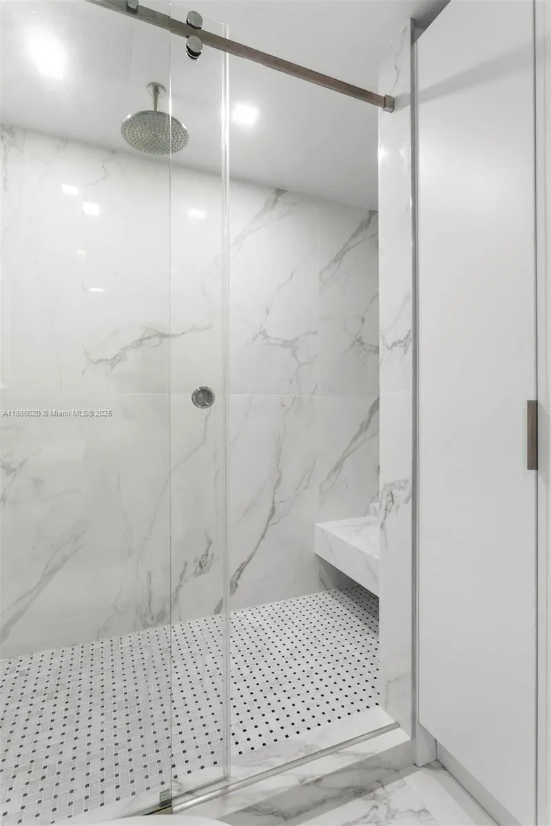 5001 Collins Ave, #8C