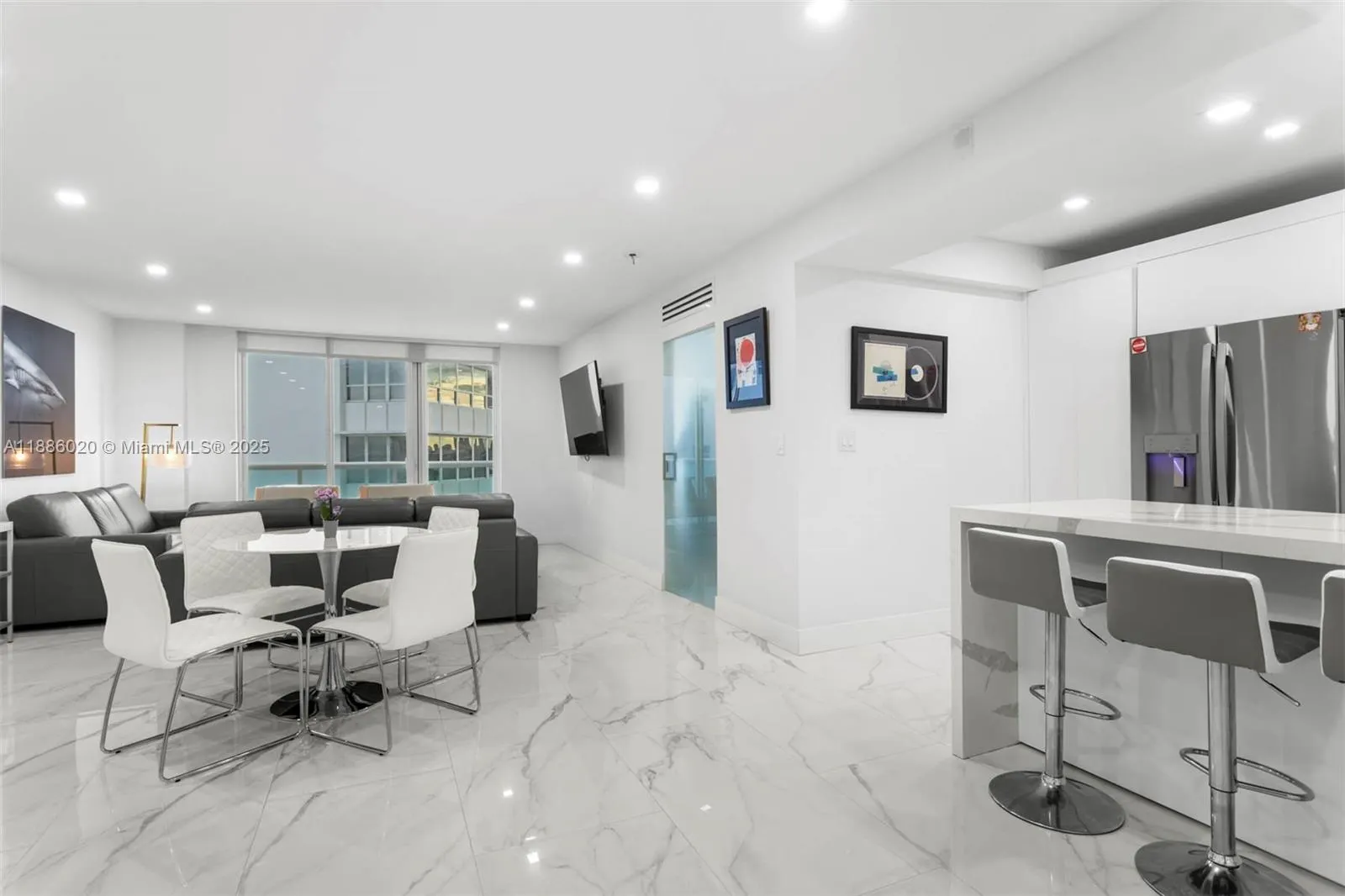 5001 Collins Ave, #8C