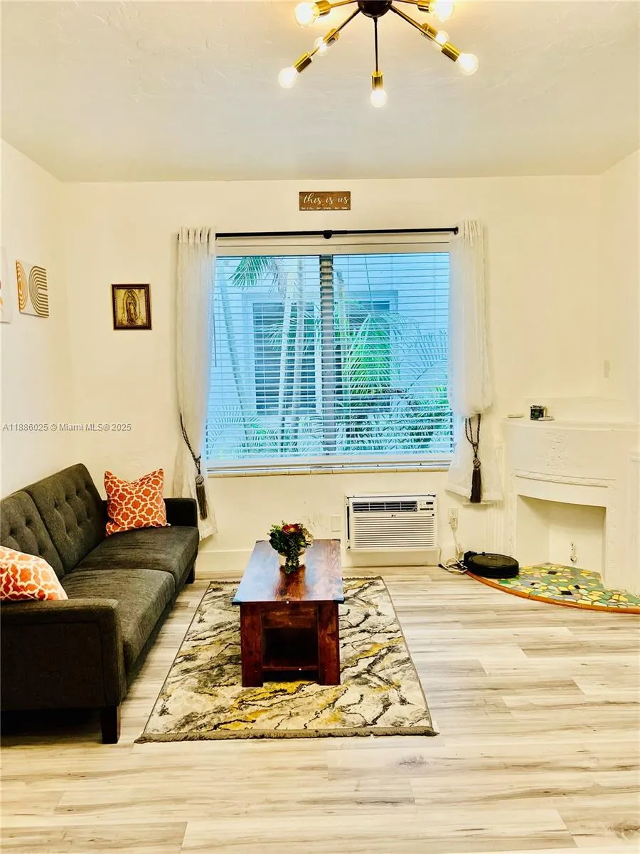 760 Jefferson Ave, #6