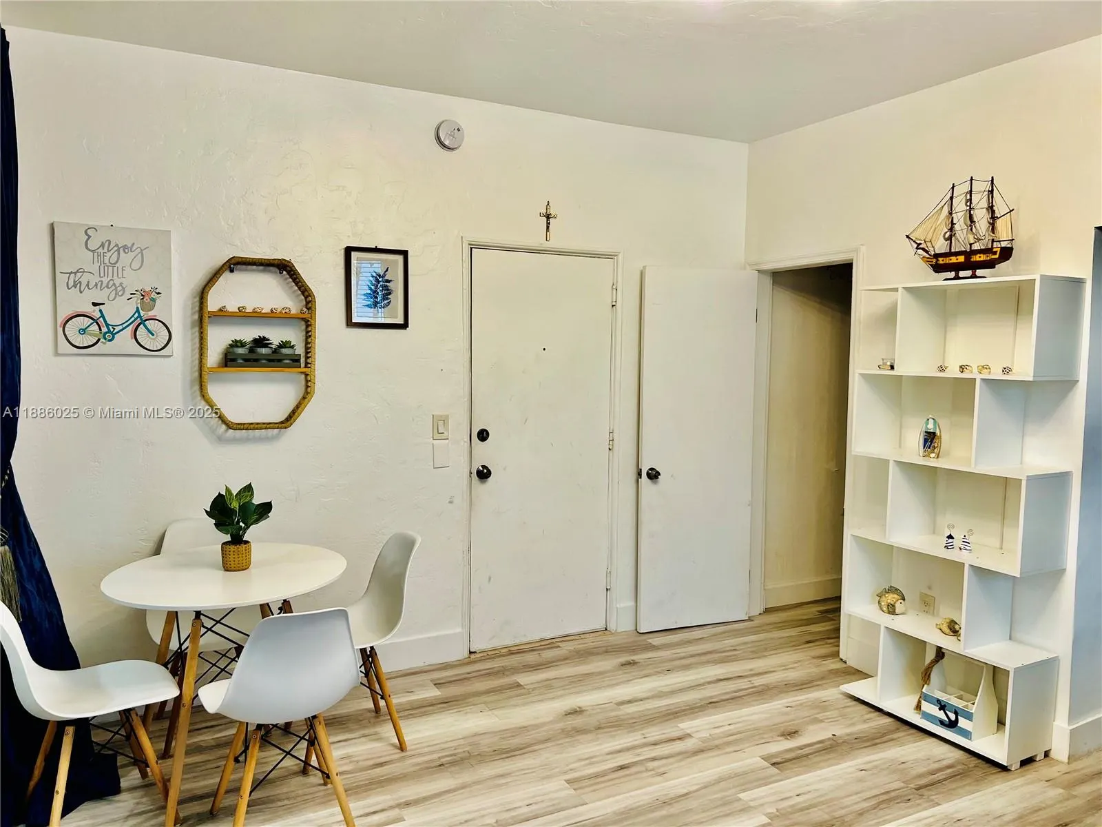 760 Jefferson Ave, #6