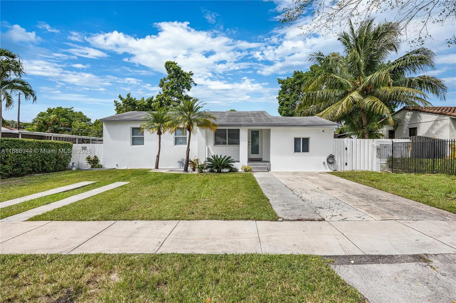 670 Flagami Blvd