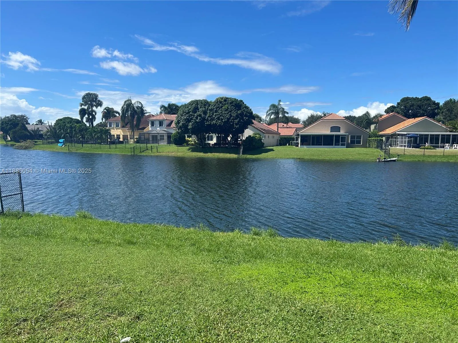 2939 Myrtle Oak Cir