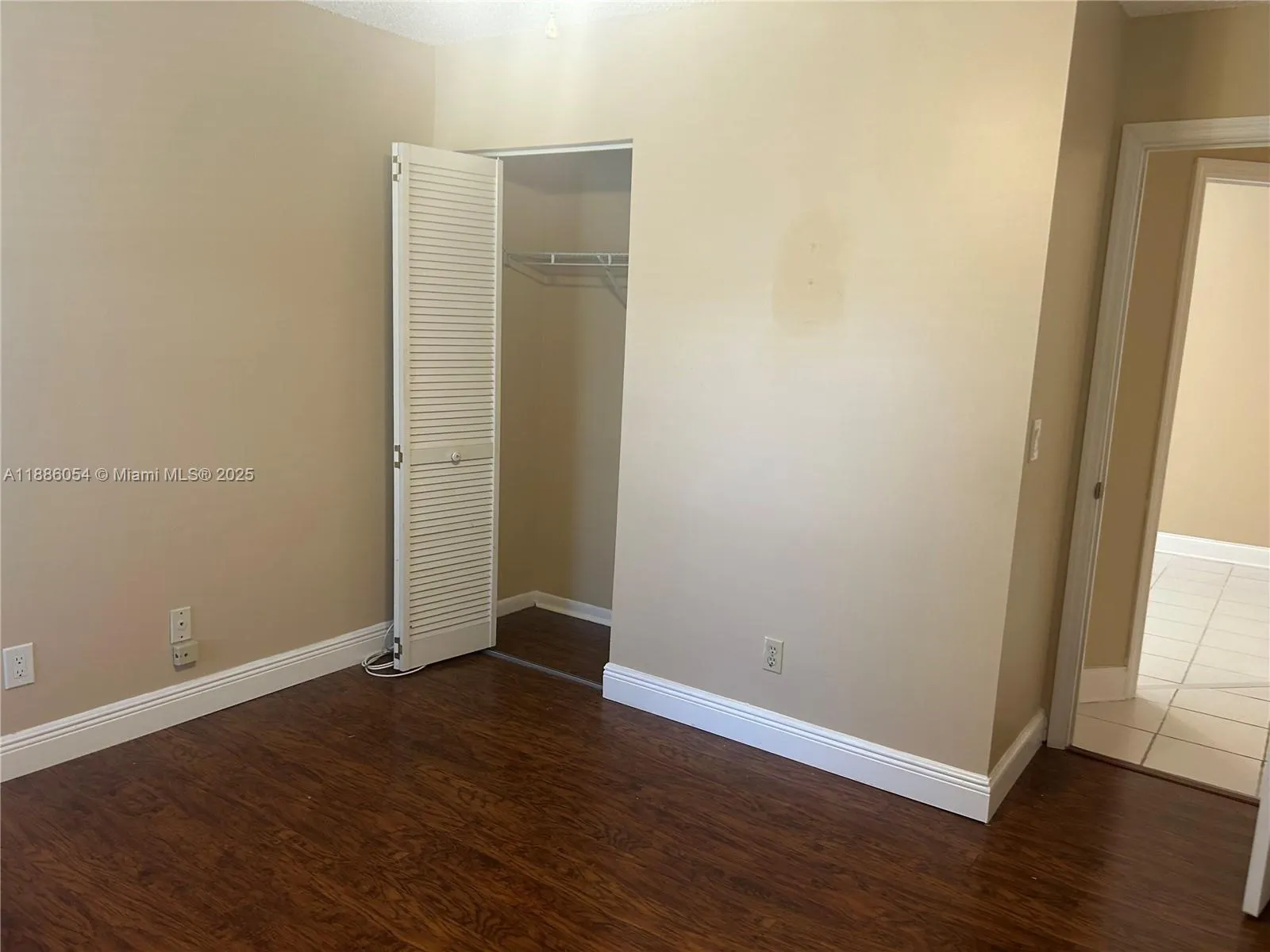 2939 Myrtle Oak Cir